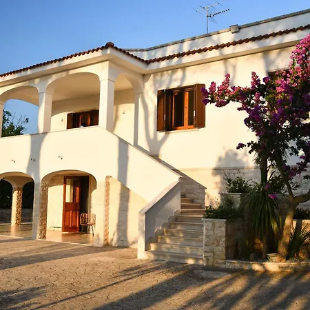 Cinque Pini Villa